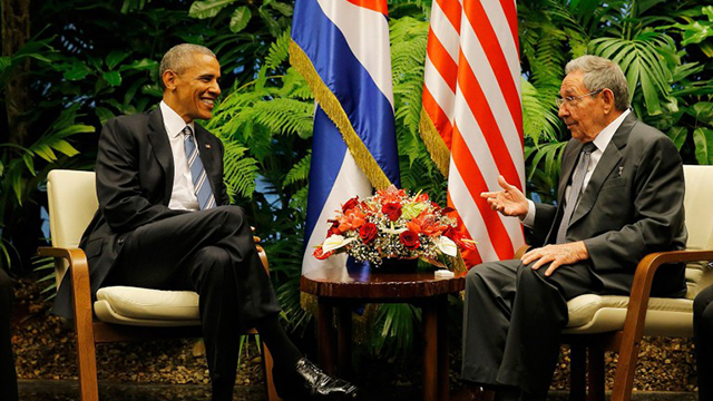 Obama y Castro se reúnen en el Palacio de la Revolución (en vivo)