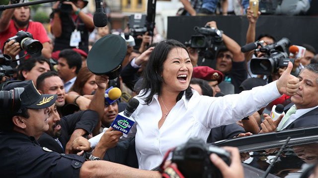 Keiko Fujimori gana la primera vuelta de las elecciones peruanas