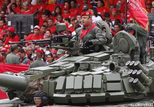 Conozca a Cliver Alcalá el general rojo, rojito que se le volteo a Maduro