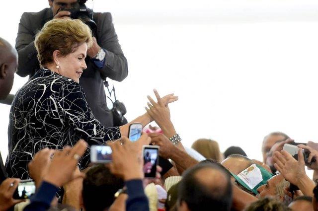Rousseff a un paso de su destitución
