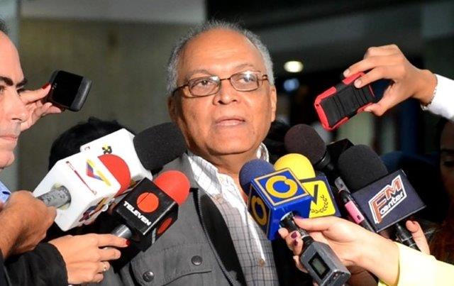 Vicente Bello: «1.665.000 firmas tiene el CNE y Maduro por el pecho”, PSUV de nuevo ausente