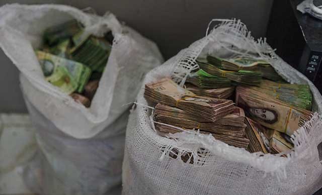 El contrabando de bolívares es un ilícito que no tiene sanción legal