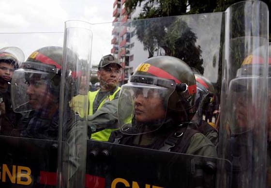 #GolpedeEstadoVenezuela Esta es la represión del régimen dictatorial (Fotos) del día de ayer