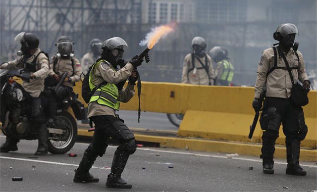 U.E. condena actos de violencia en Venezuela y llama a una “desescalada”