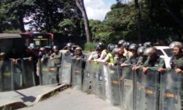Trancan la Cota 905 para protestar en contra del régimen de Maduro