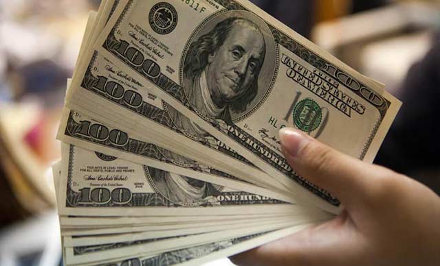 Dólar no oficial rompió la barrera de los 8 mil bolívares