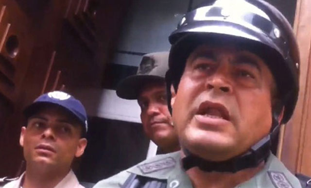 Reportaje: El historial de abusos del «patán» coronel Bladimir Lugo (VIDEOS,FOTOS)