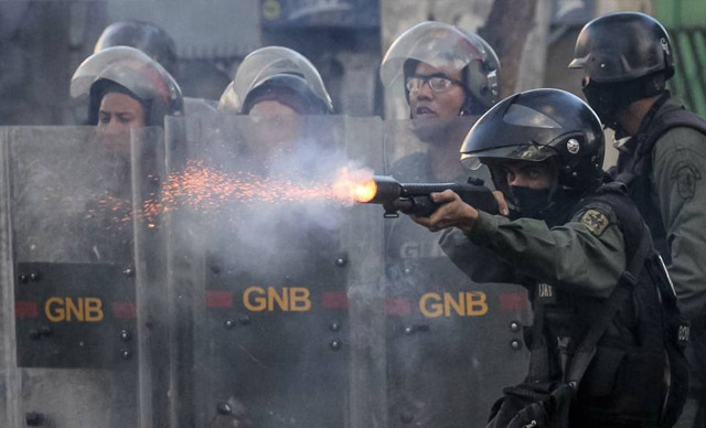 El chavismo se movilizó para quebrar la huelga general